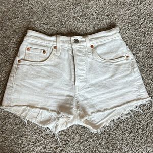 Levi's 501 shorts white denim size 24